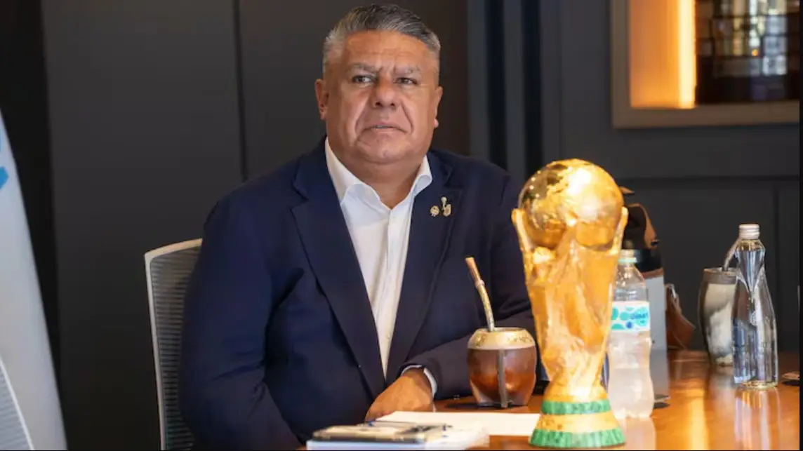 Rechazaron el pedido de Claudio Tapia para salir del país
