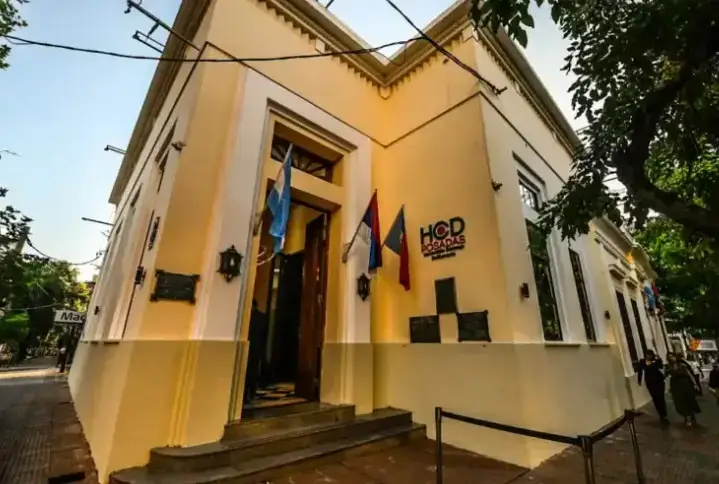 Quién es el empleado del HCD señalado de cobrar $374 millones