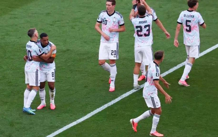 Bélgica goleó a EEUU y se clasificó a los cuartos de final