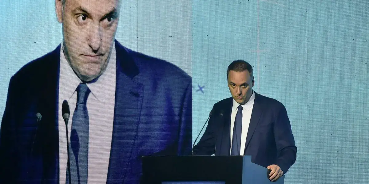 Ratifican la denuncia contra Adorni por enriquecimiento ilícito