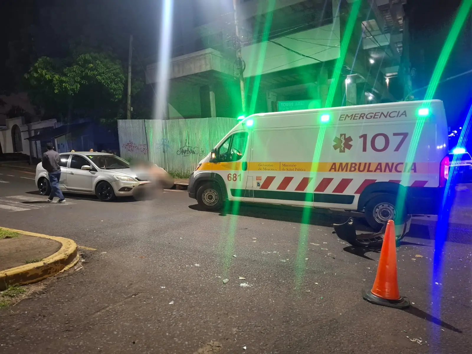Choque entre dos automóviles dejó menores lesionados y un conductor alcoholizado demorado