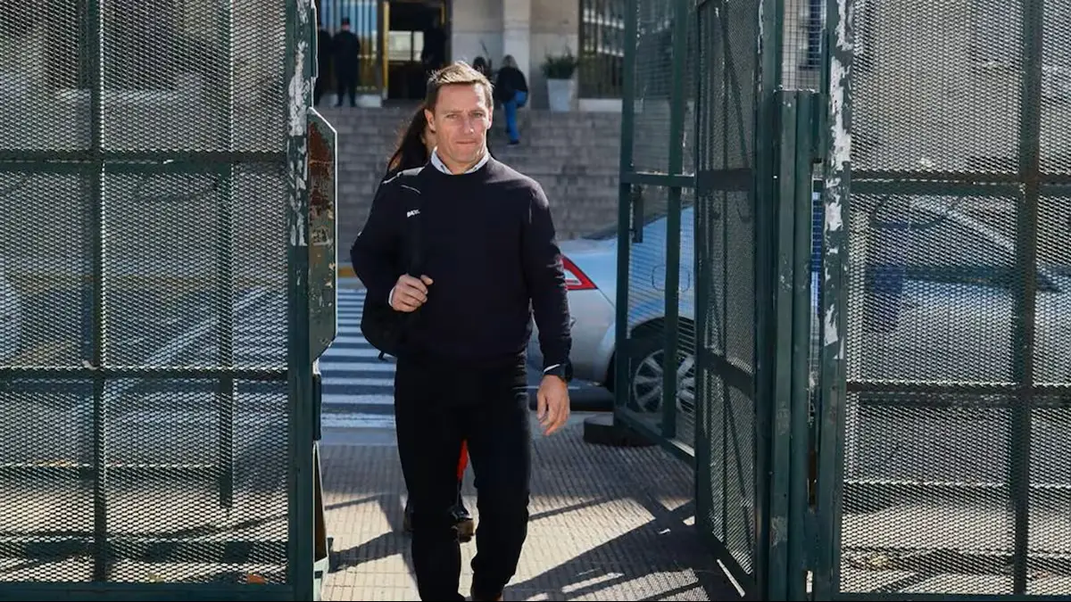 El contratista de Adorni cruzó a Javier Milei