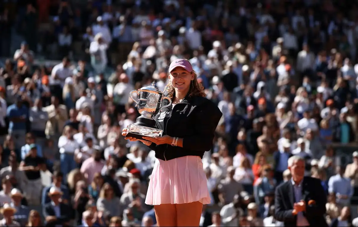 Andreeva se quedó con el título en Roland Garros