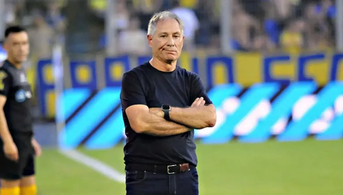Ariel Holan dejó de ser el entrenador de Rosario Central