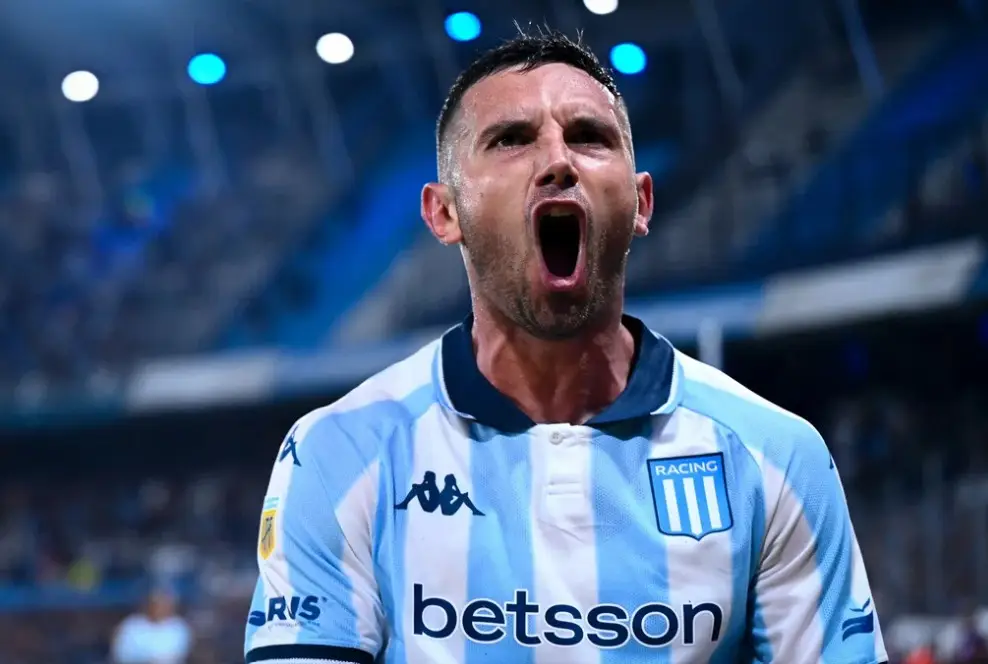 La millonaria cláusula que le puso Racing a Maravilla Martínez