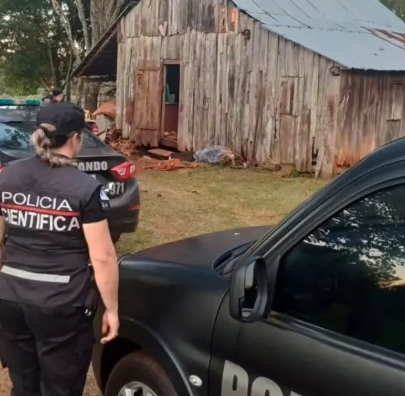 Buscan a un hombre que atacó a tiros a su hijo y a su nuera