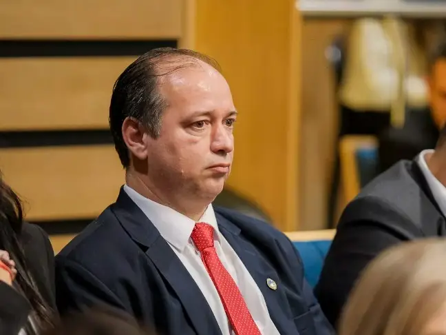 Se aprobó la designación de Andrés Poujade en el STJ
