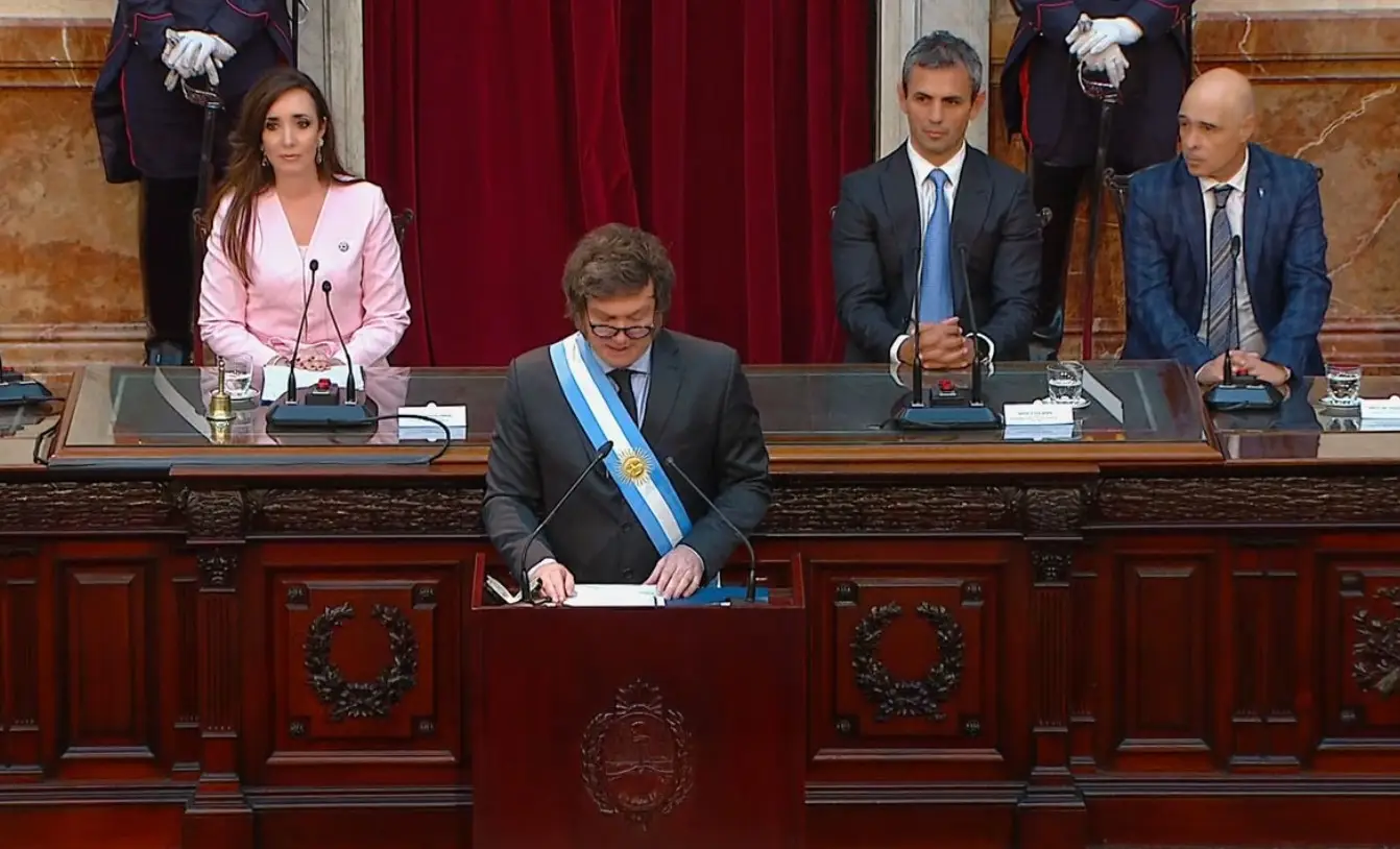 Milei convocó a la apertura de sesiones ordinarias del Congreso