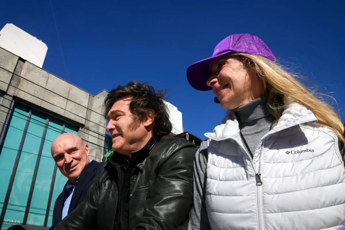 Se derrumba la imagen de Milei: 37% de positiva