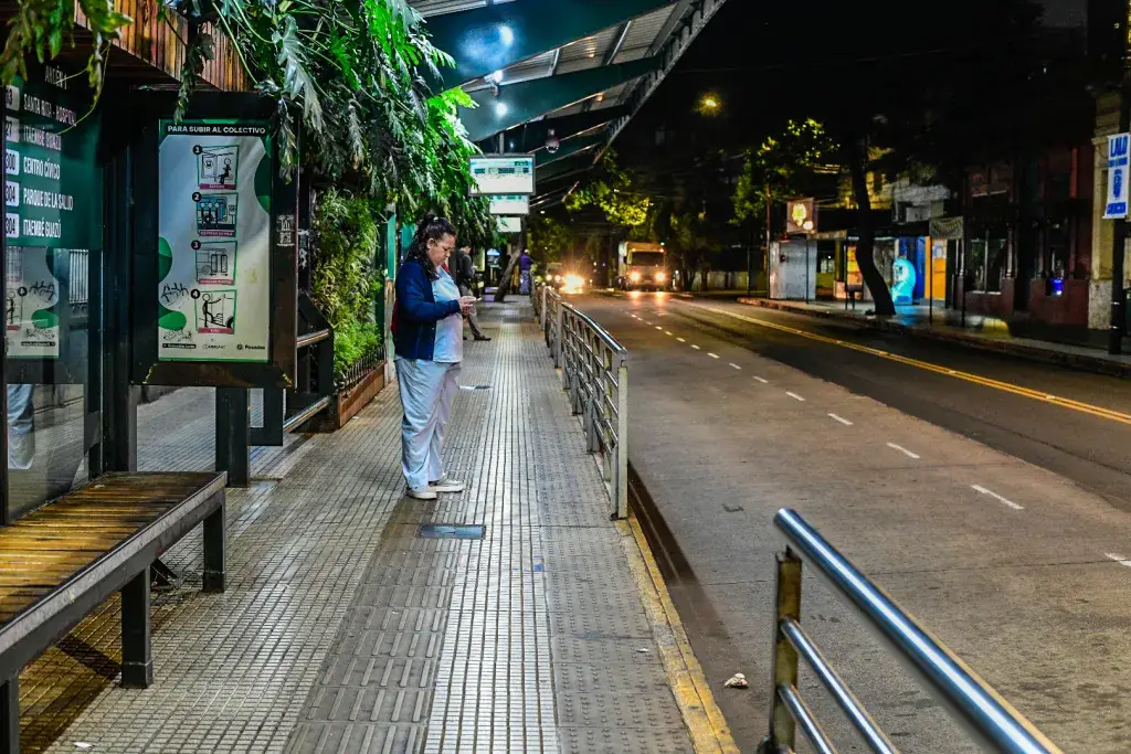 Continúa el paro de colectivos por la deuda de Nación