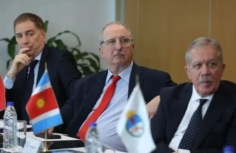 Creación de puentes, extensión de la Hidrovía y gas natural: Los reclamos históricos que fueron expuestos nuevamente a Nación