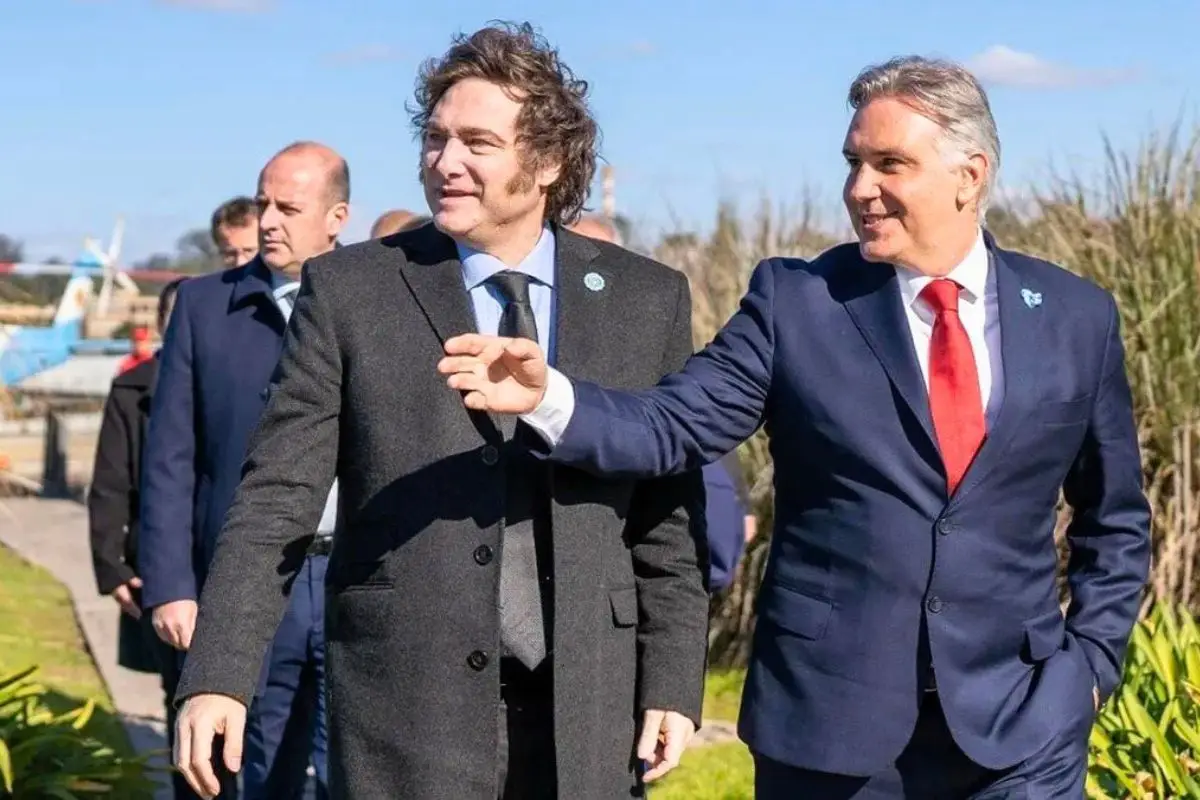 Llaryora le dio 40% de aumento a los docentes de Córdoba