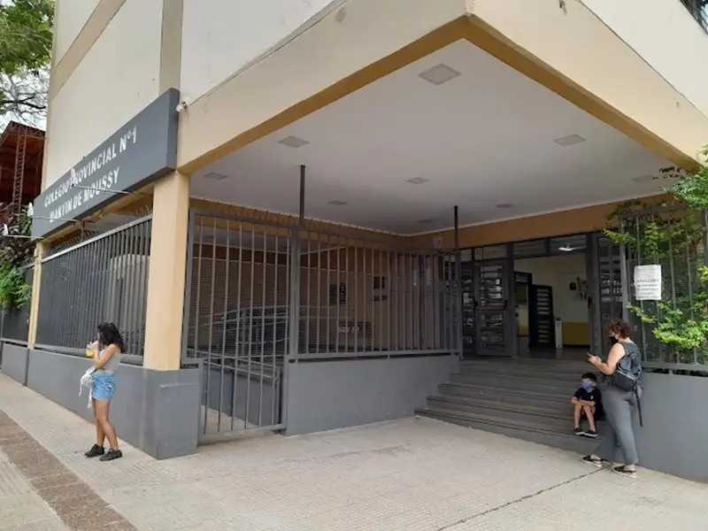 Denunciaron a un preceptor por acosar a una alumna