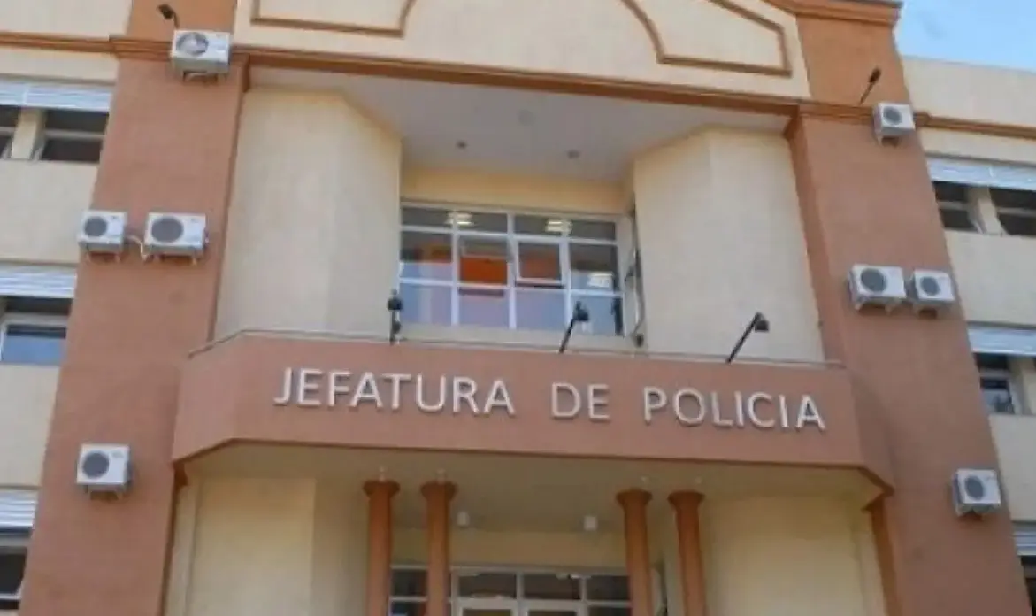 Detuvieron a policías por presunta extorsión a un comerciante