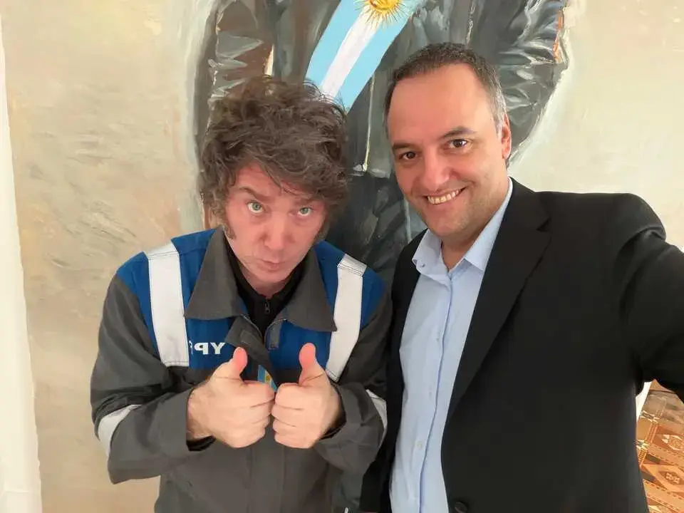 Enriqueciomiento ilícito: Milei volvió a defender a Adorni