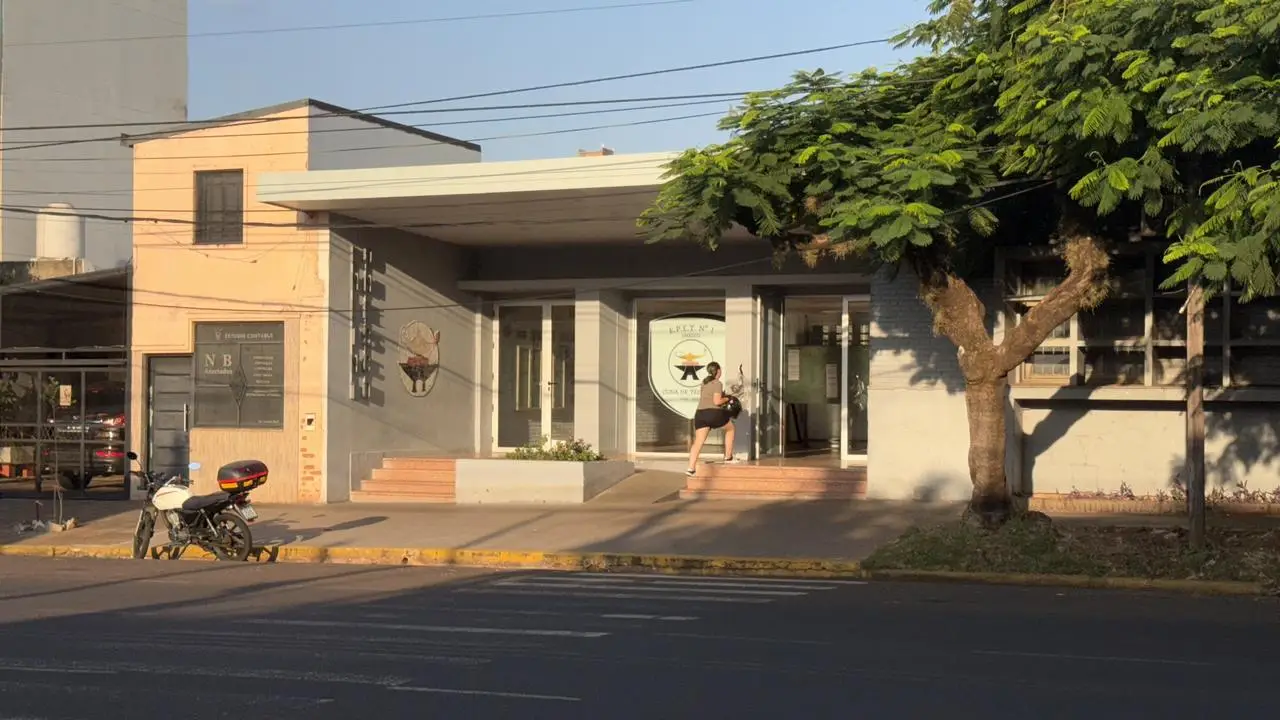 Continúan con la contención a la comunidad de la EPET 1