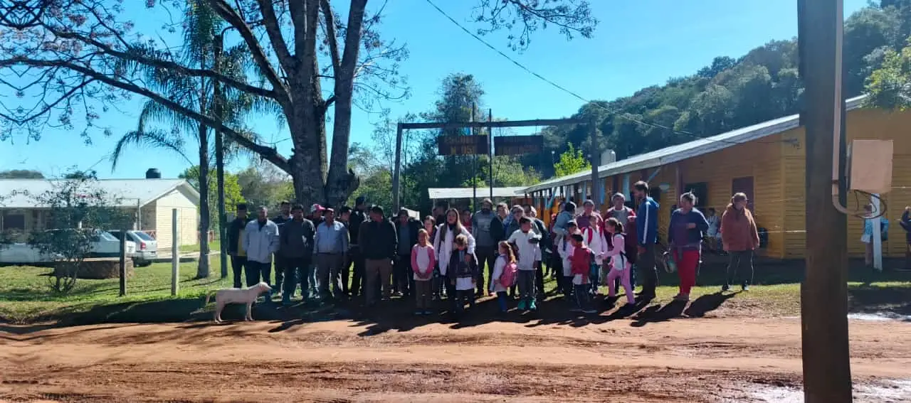 Escuela 958: Paraná retomó sus funciones tras huelga de hambre