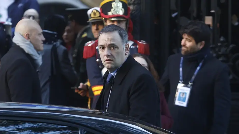 Senado: gobernadores no quieren pagar el costo de salvar a Adorni