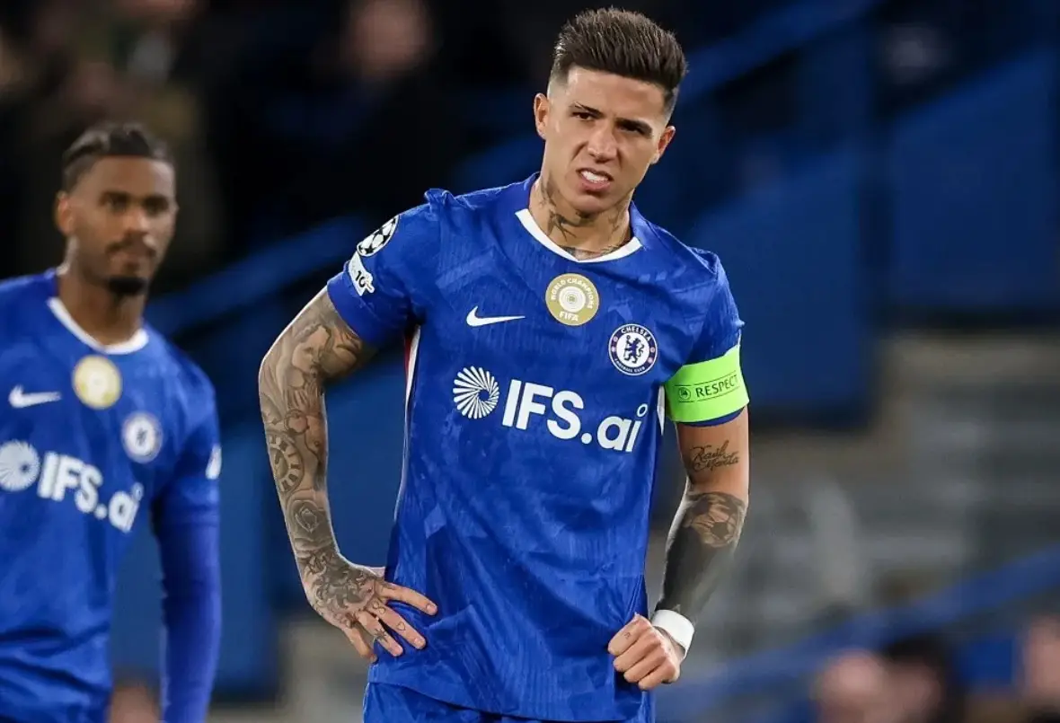 El técnico de Chelsea suspendió a Enzo Fernández por haber “cruzado una línea”