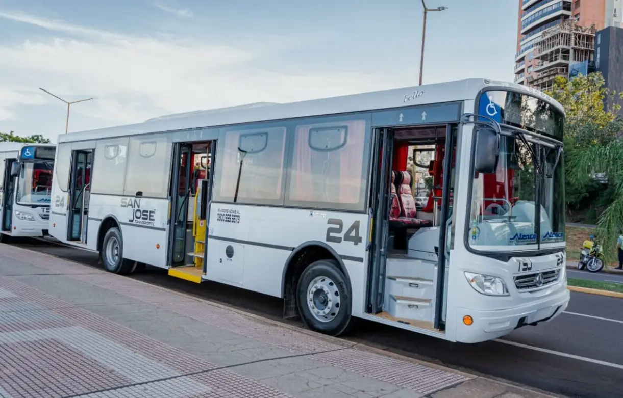 Tras el pago a choferes, se levantó el paro de colectivos