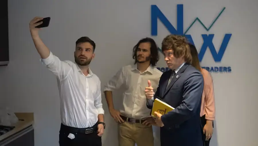 Novelli le habría pagado 2 mil dólares por mes a Milei
