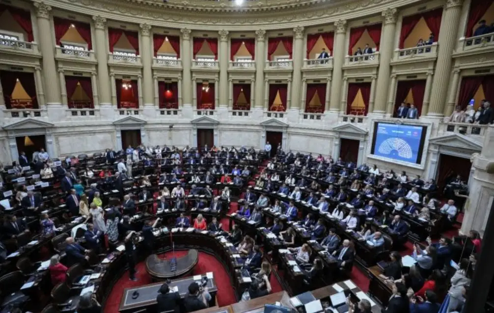En Vivo: Diputados sesiona para aprobar la reforma laboral de Milei