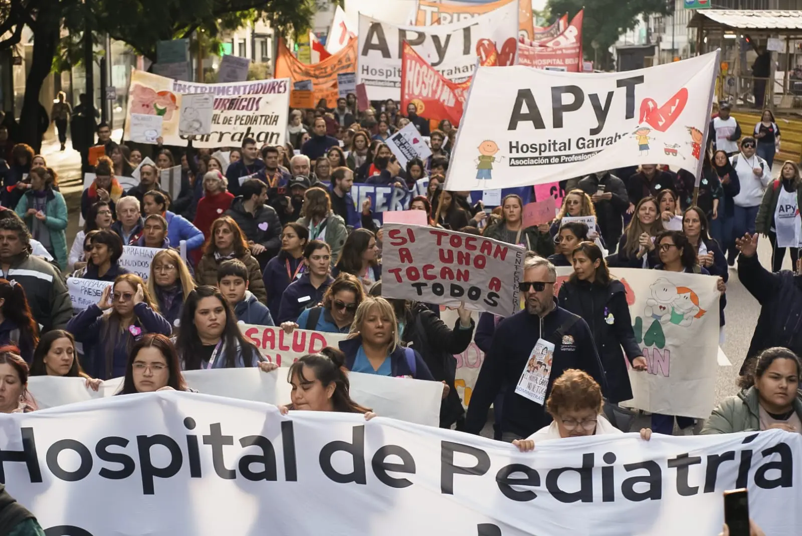 Profesionales del Garrahan reclaman “una respuesta del gobierno nacional para recomponer salarios”