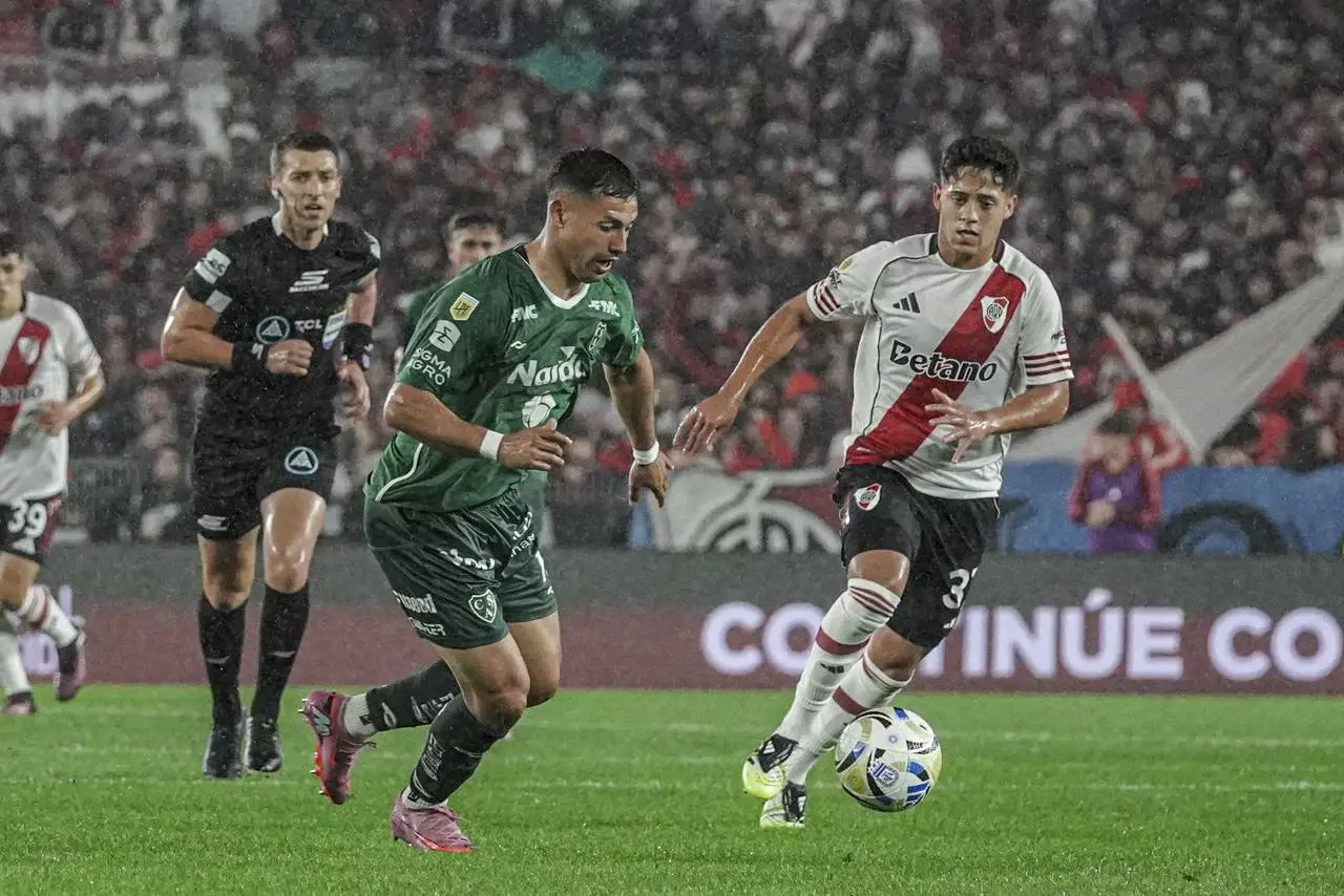 River cayó ante Sarmiento en el Monumental