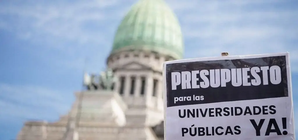 Evalúan incluir el presupuesto universitario en las sesiones extraordinarias