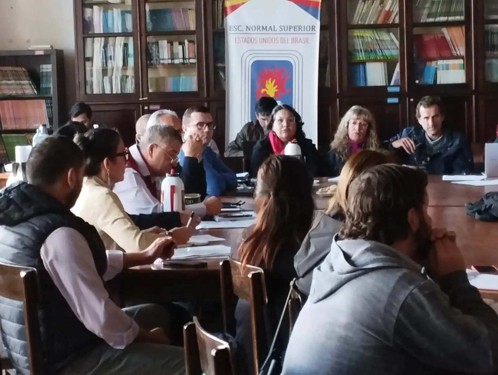 Safrán se sumó a la mesa paritaria con el FTEL y el MPL