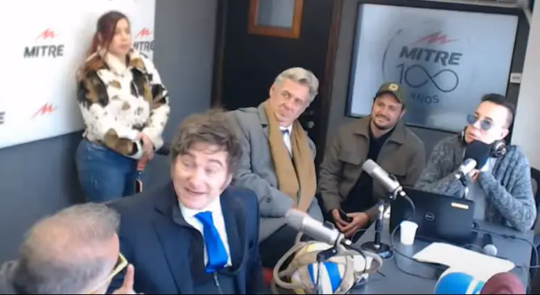 Milei acusó a los bancos de provocar una corrida cambiaria