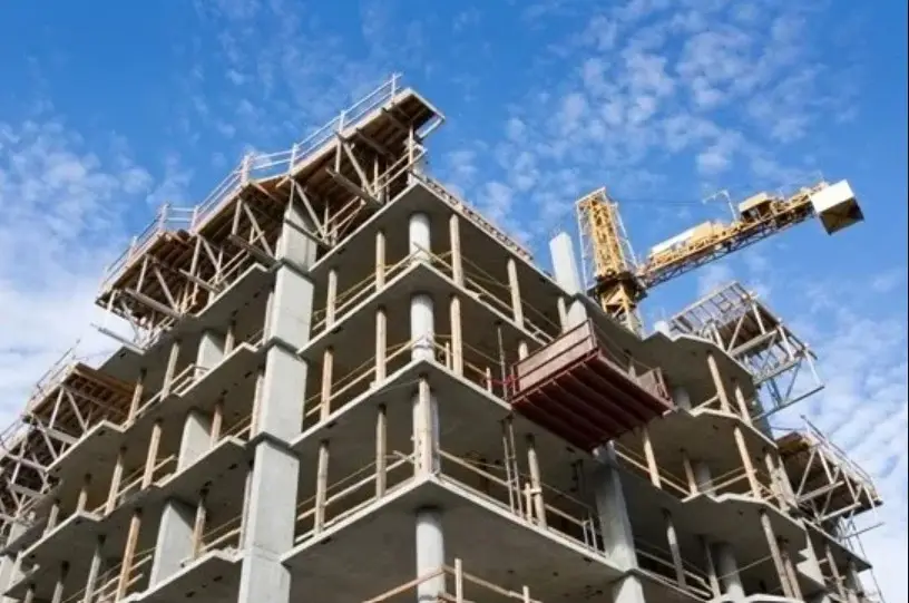 La producción industrial cayó 0,7% interanual en septiembre