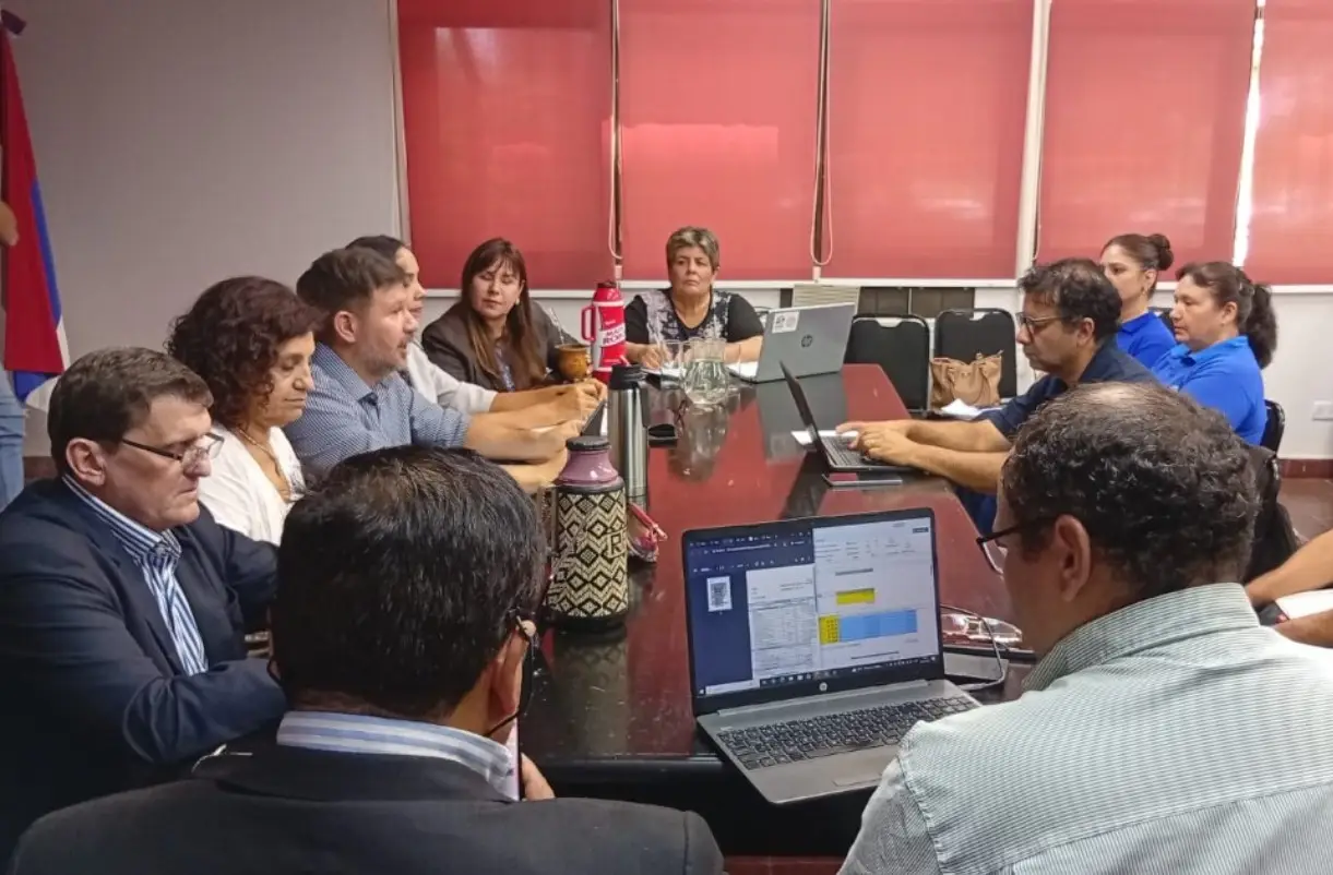 Docentes y el Gobierno provincial retoman la Mesa de diálogo