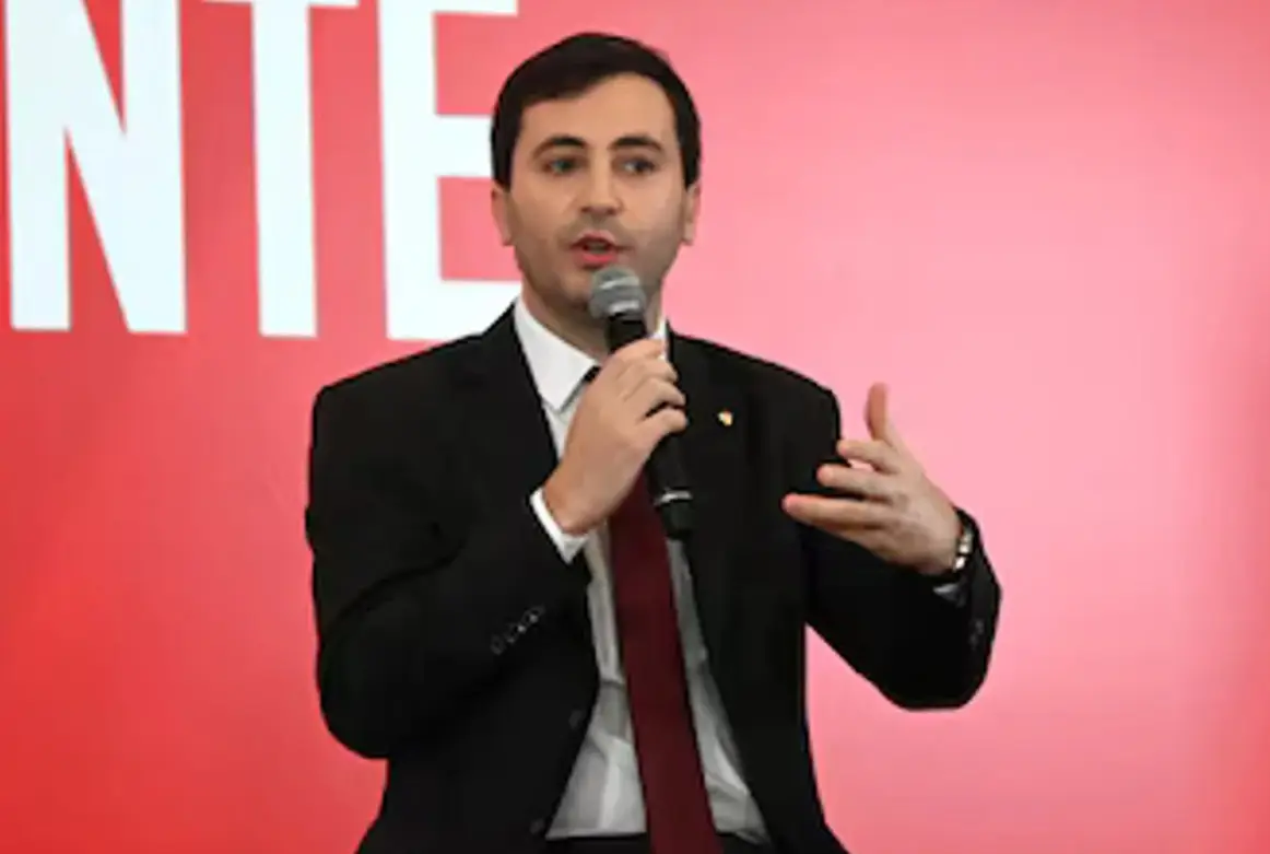 Di Carlo es el nuevo presidente de River por el 61,77% de los votos