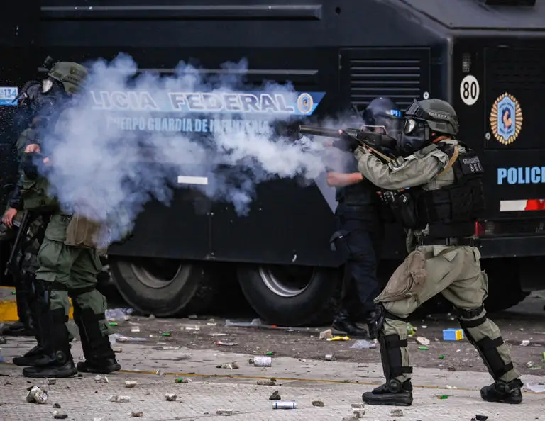 Llaman a indagatoria al gendarme que le disparó al fotógrafo Pablo Grillo