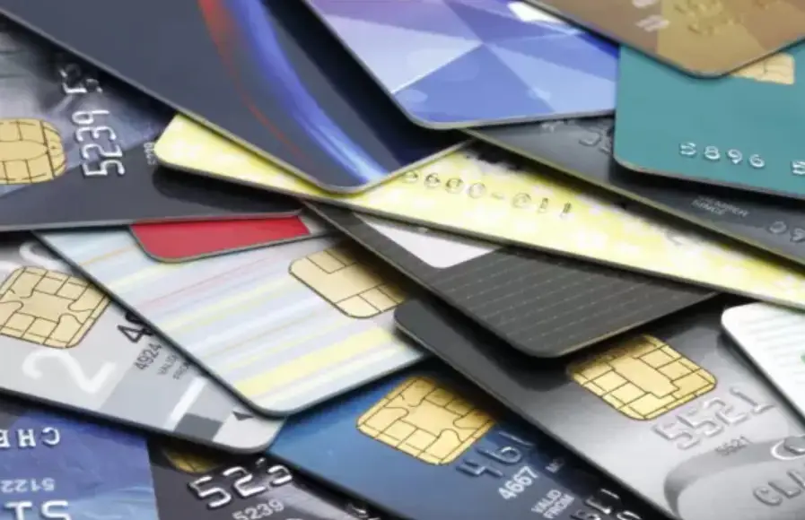 La morosidad con tarjetas de crédito rozó el 5% en junio