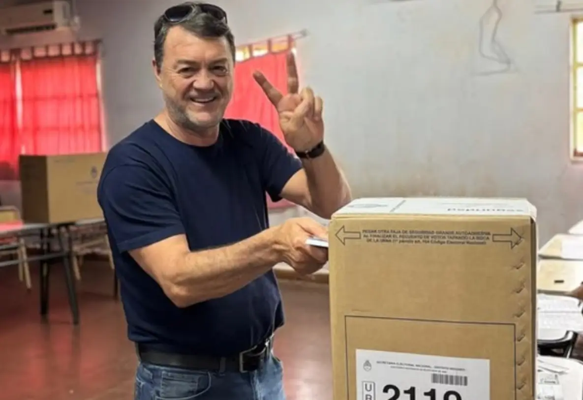 “Cacho” Bárbaro felicitó a Hartfield por el resultado electoral