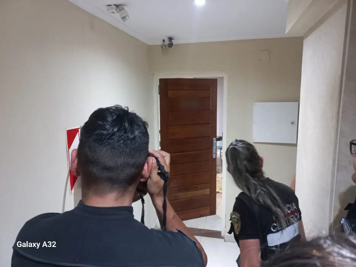 Investigan la muerte de un hombre en un edificio céntrico