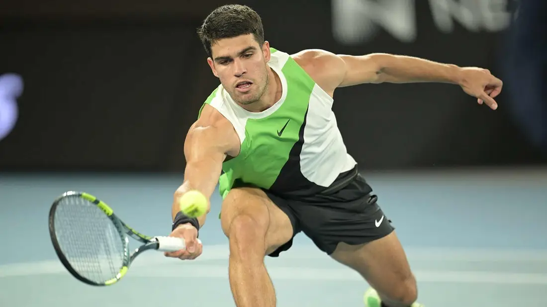Australian Open: Sólido triunfo de Alcaraz