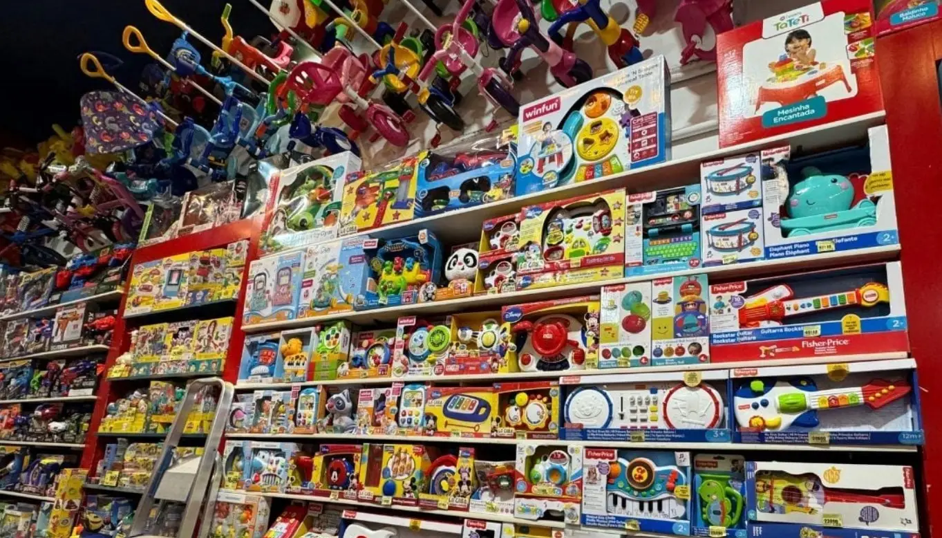 Día del Niño: se duplican los juguetes importados y la ropa se impone como regalo