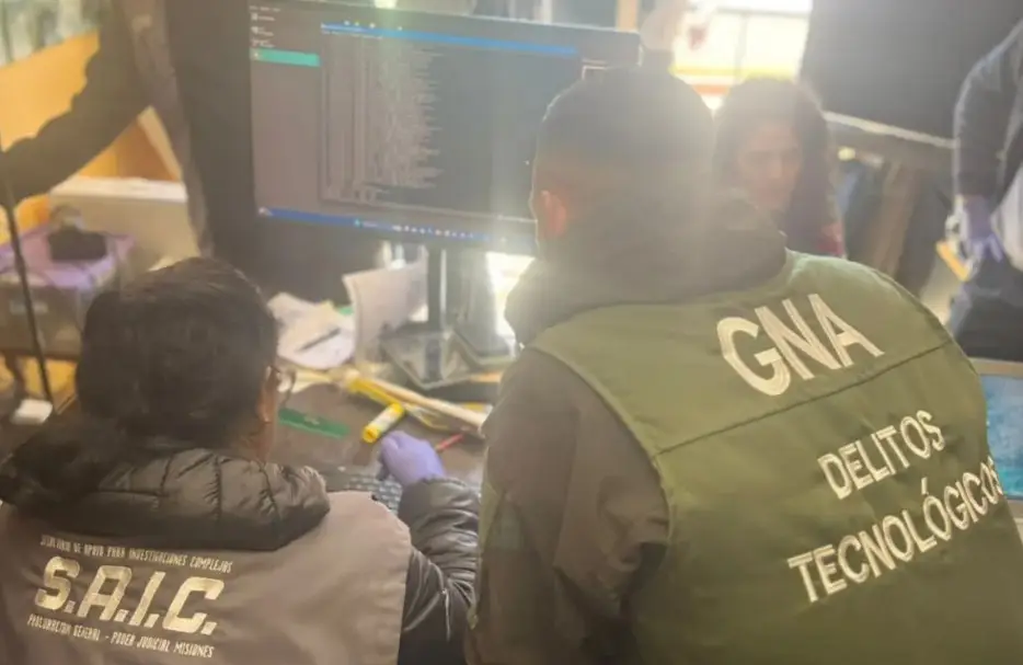 Detuvieron a un hombre y secuestraron archivos MASI en Posadas