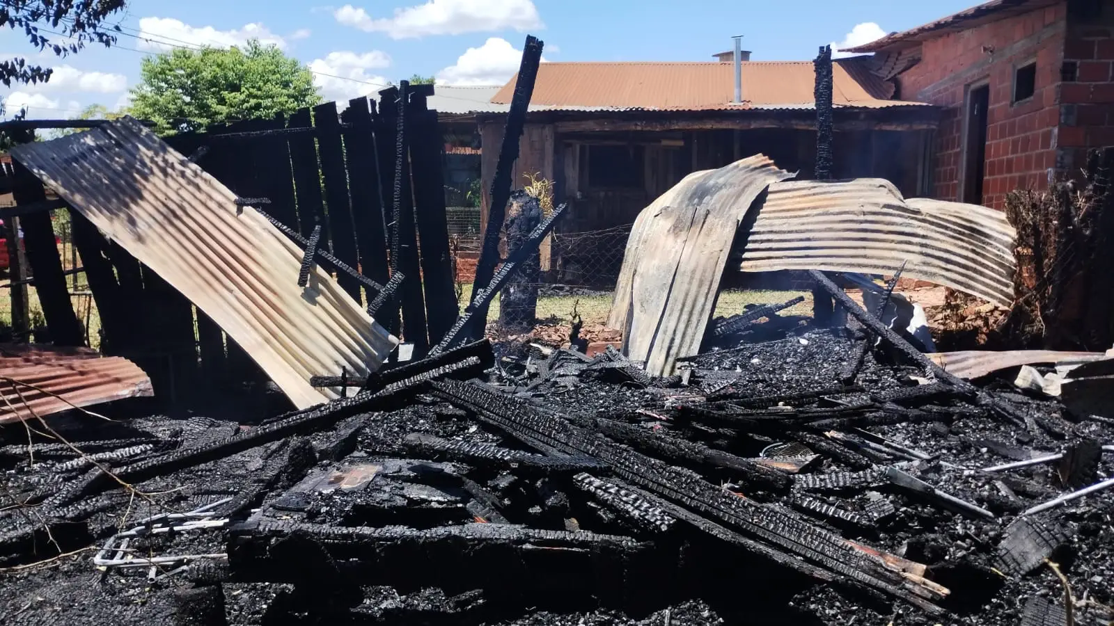 Garuhapé: falleció en joven en un incendio