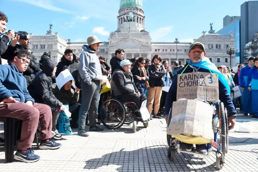 Celebran el triunfo histórico del colectivo discapacidad
