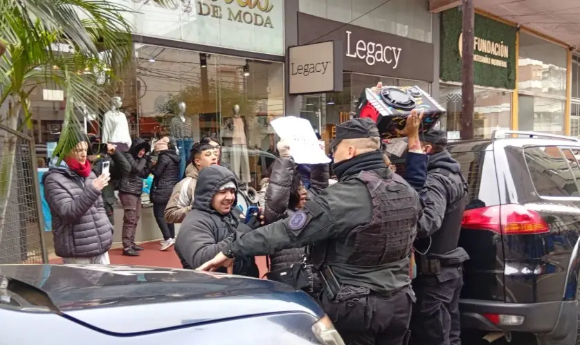 Posadas: incidentes en la previa al acto encabezado por Karine Milei