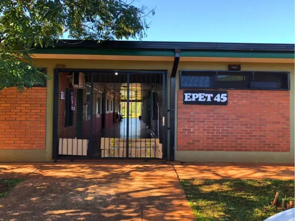 Comunidad educativa solicita la intervención de la EPET 45
