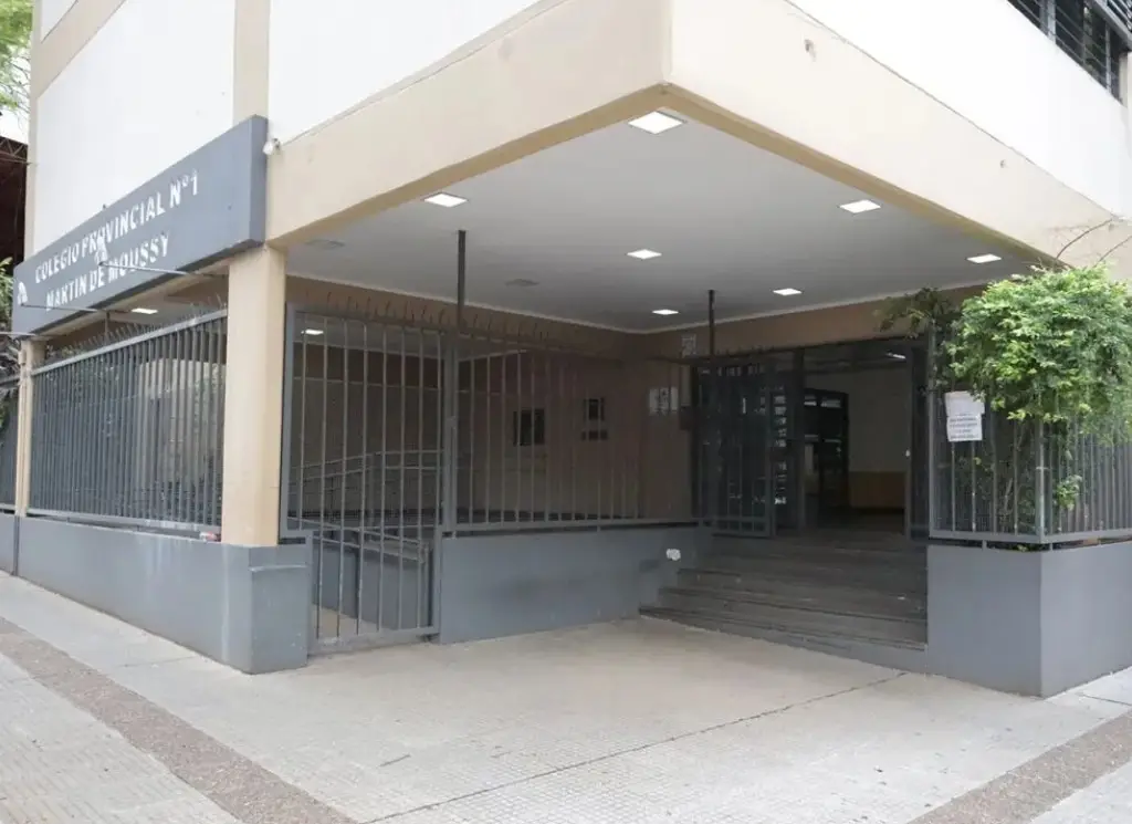 Preceptor denunciado por presunto acoso pidió licencia