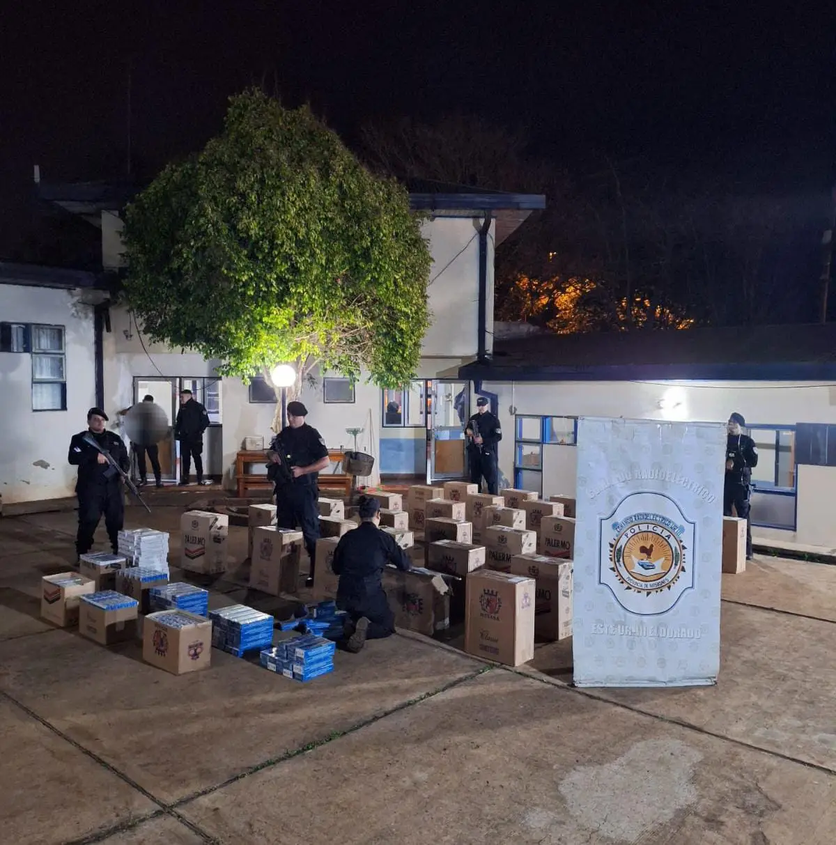 Secuestran una camioneta con cigarrillos de contrabando