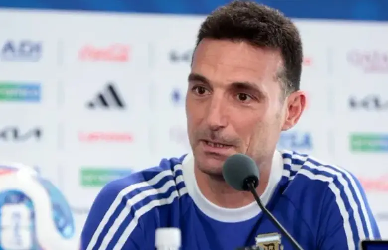 Scaloni elogió a Messi tras su noche perfecta ante Argelia