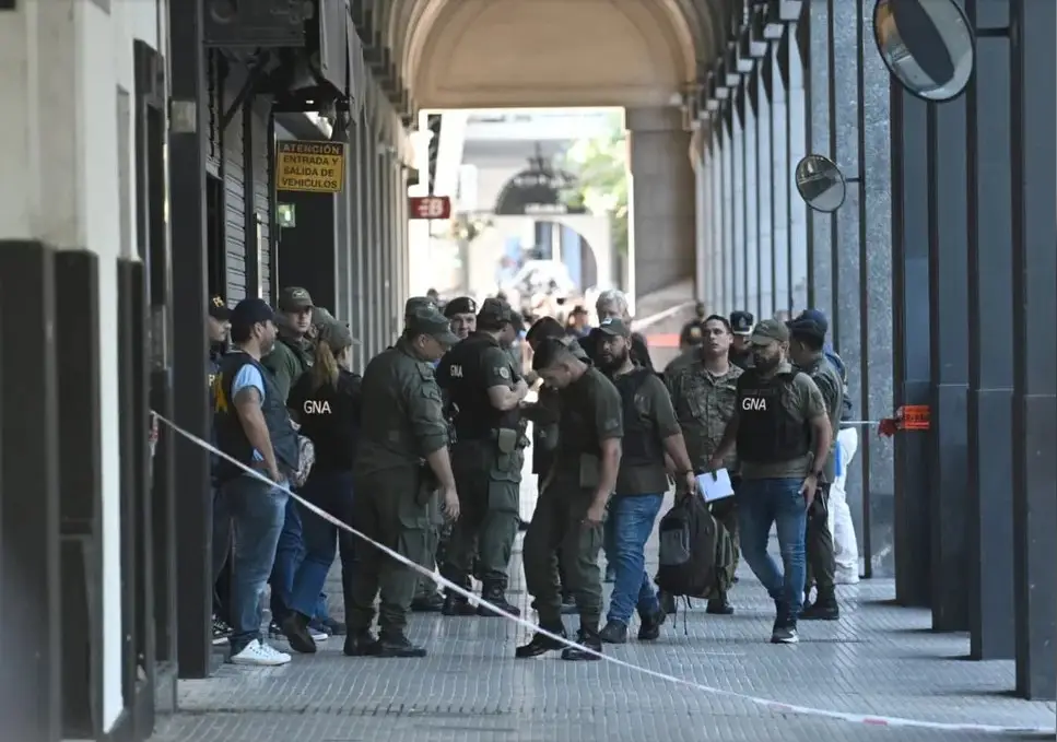 Explotó un paquete bomba en la Escuela de Gendarmería