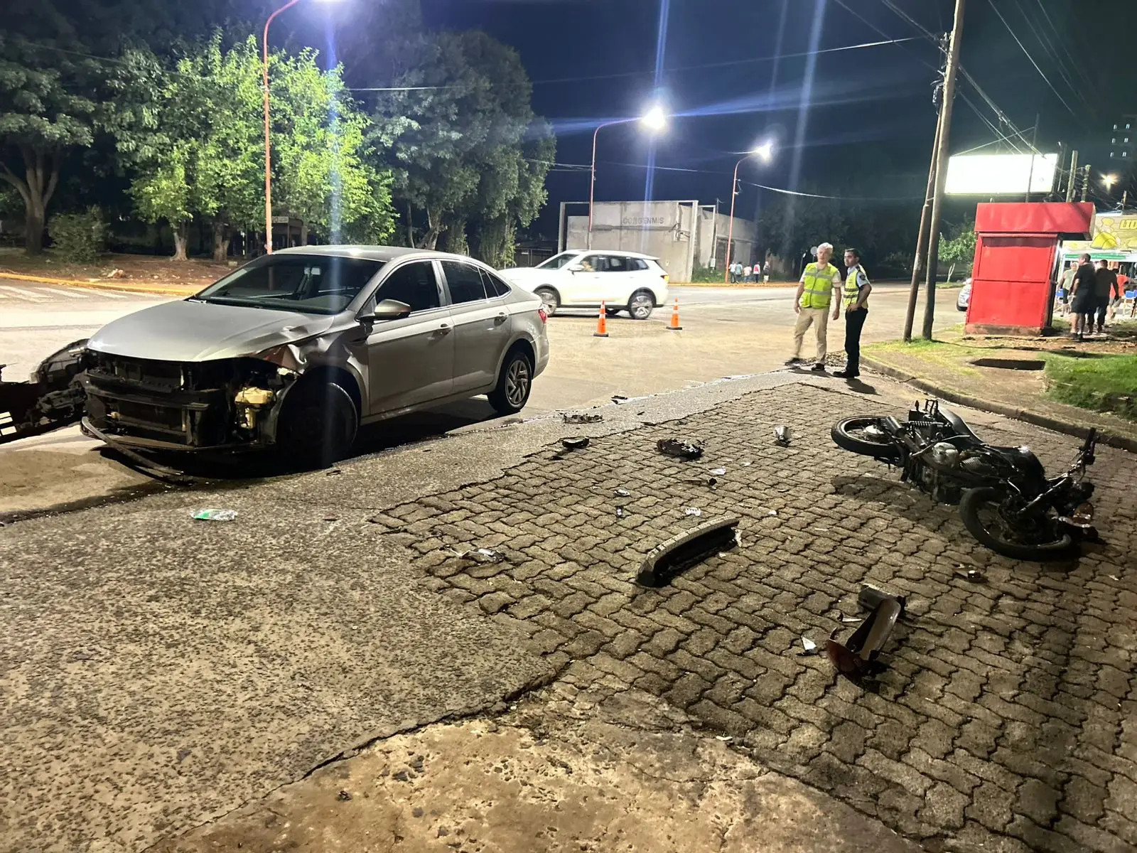Posadas: Joven resultó herido en un choque entre auto y moto